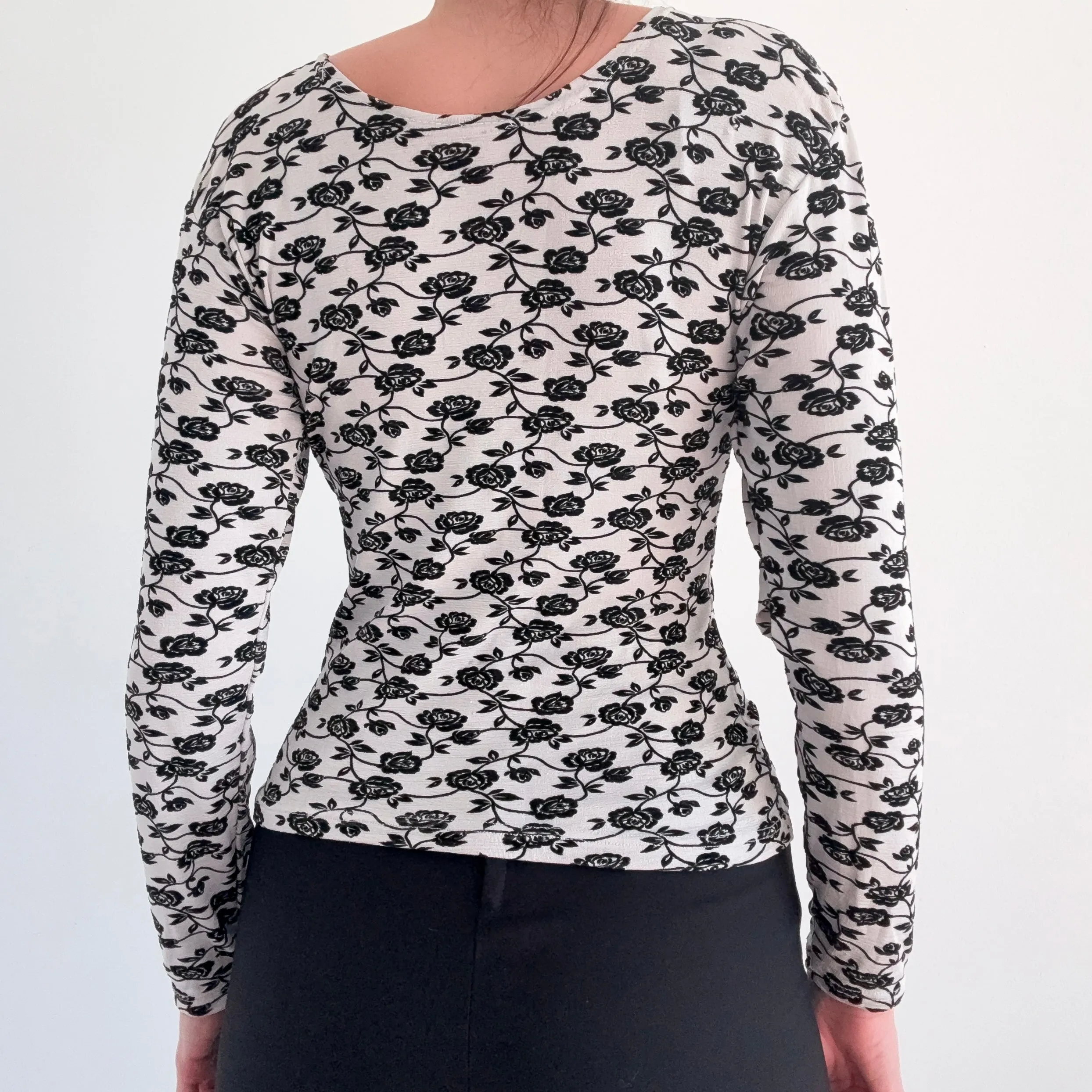 90's Grey & Black Floral Long Sleeve / SZ M