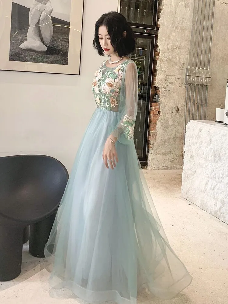 A Line Long Sleeves Round Neck Tulle Floral Appliques Prom Dresses PFP1622