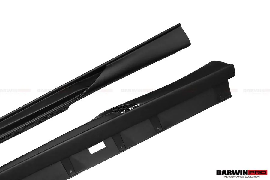 Darwinpro 2006-2015 Audi R8 Coupe / Spyder DPGT Style Side Skirts