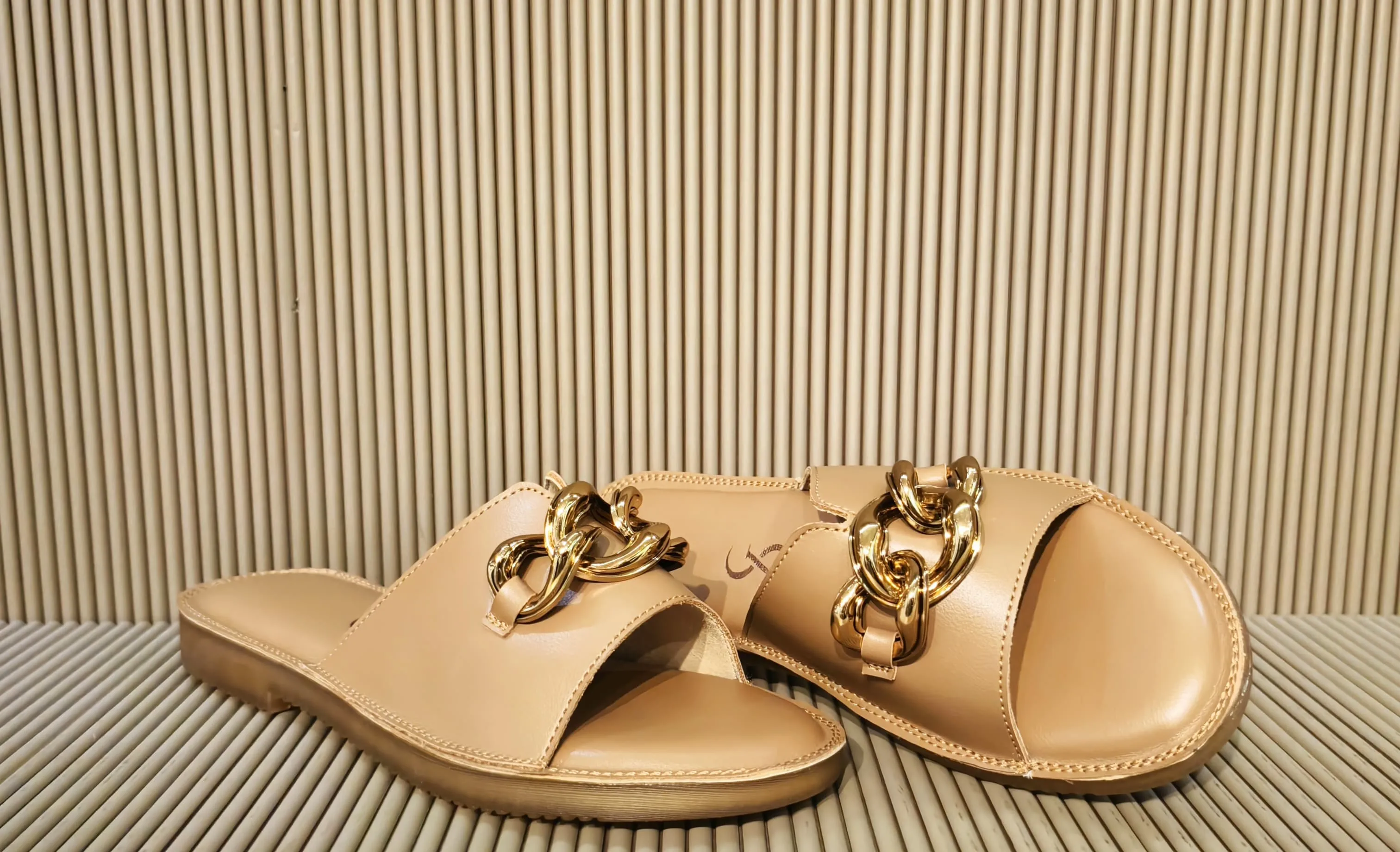 Golden Chain Detail Flats