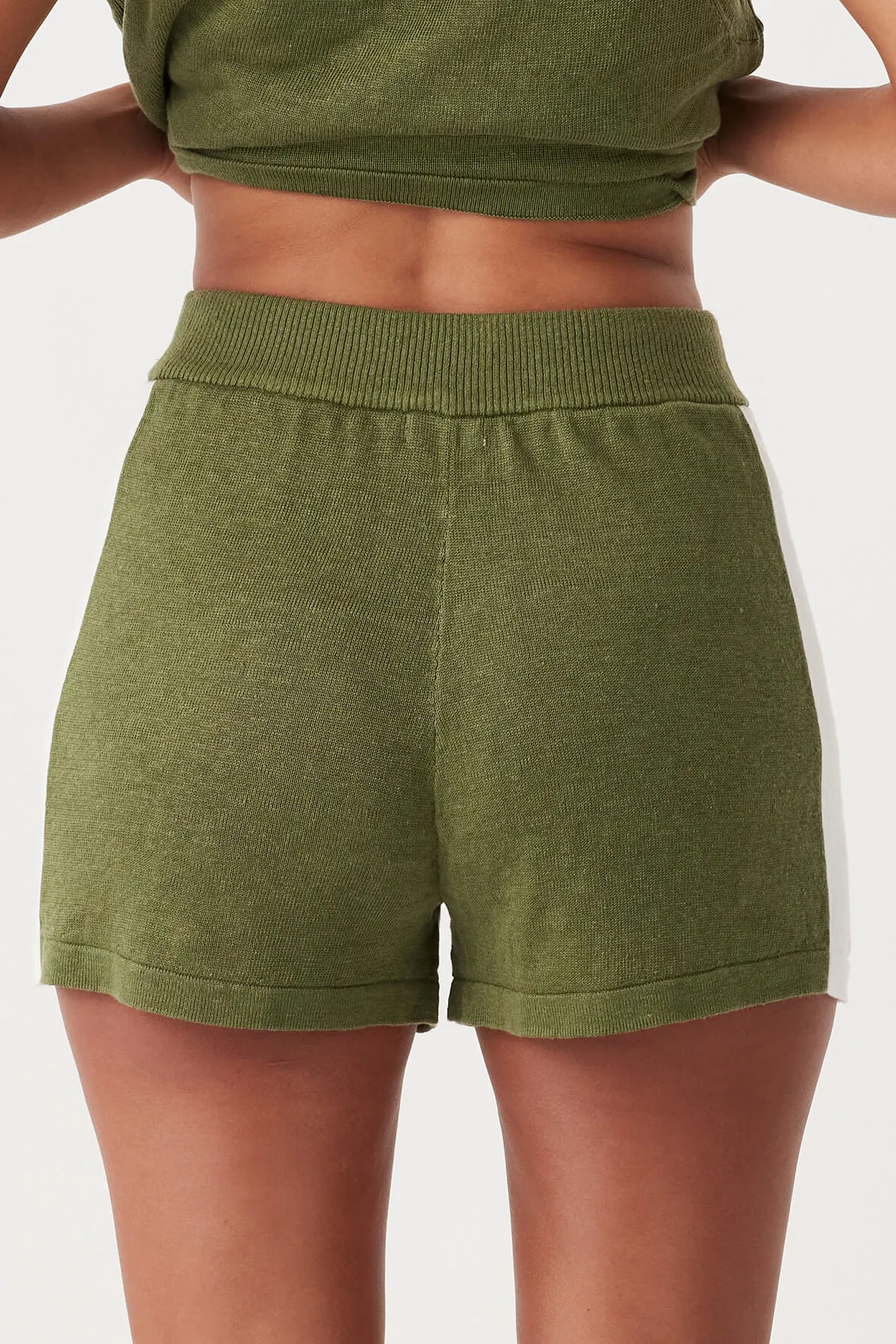 Larri Short - Caper & Cream