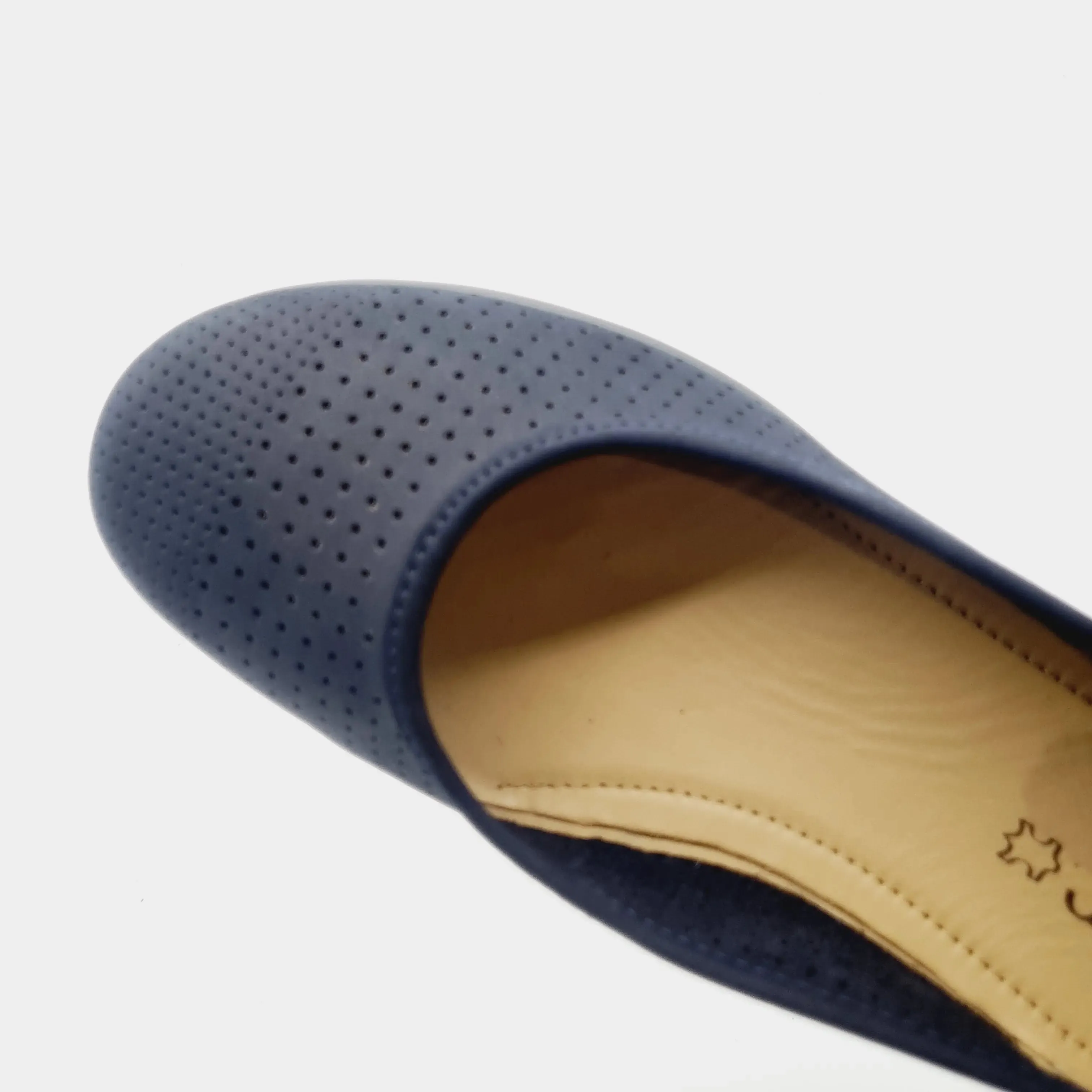 Livvy 2 Comfort Casual Slip-On Pumps