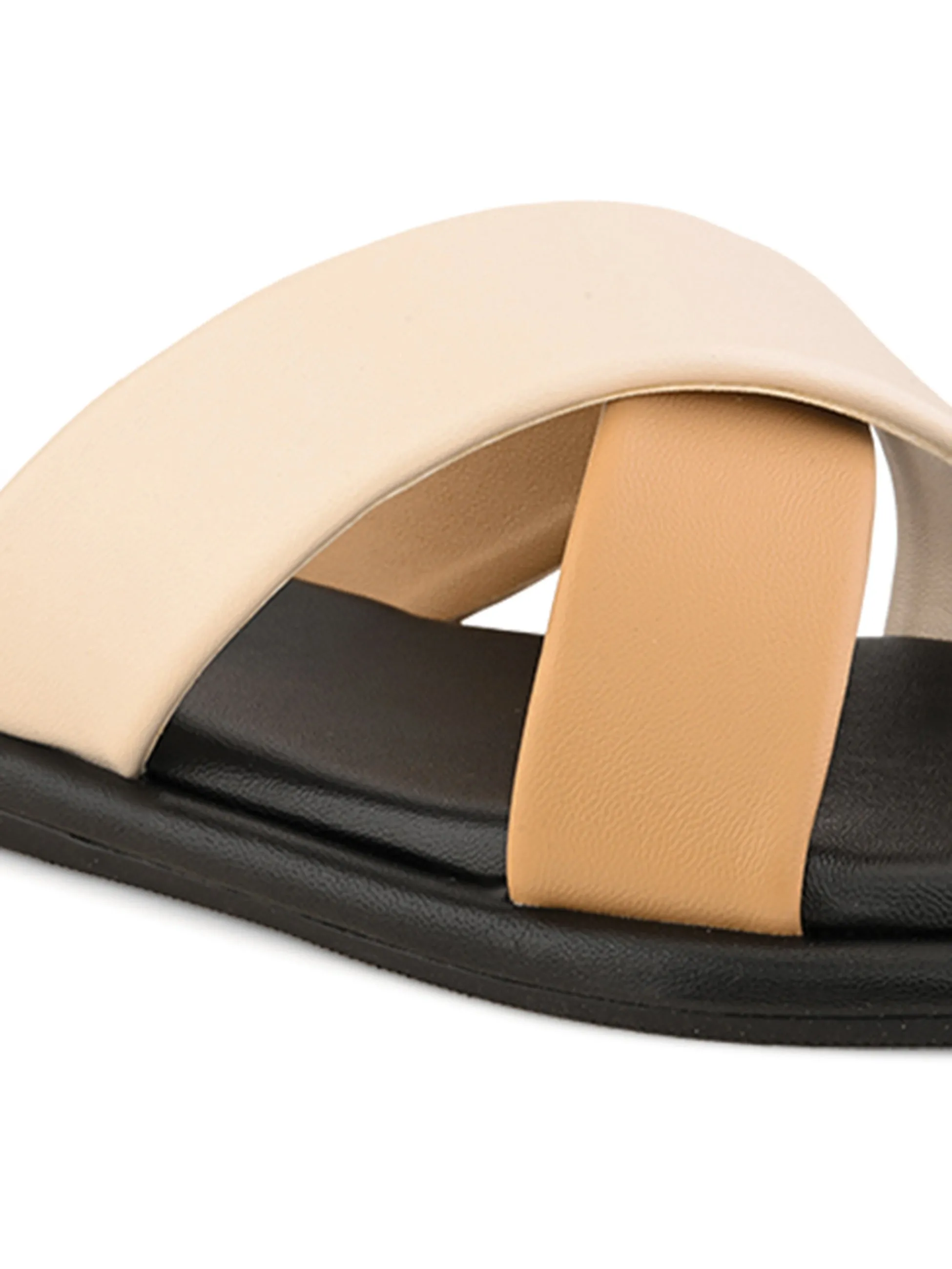 Pelle Albero Female's Cream Faux Leather Flat Slipper