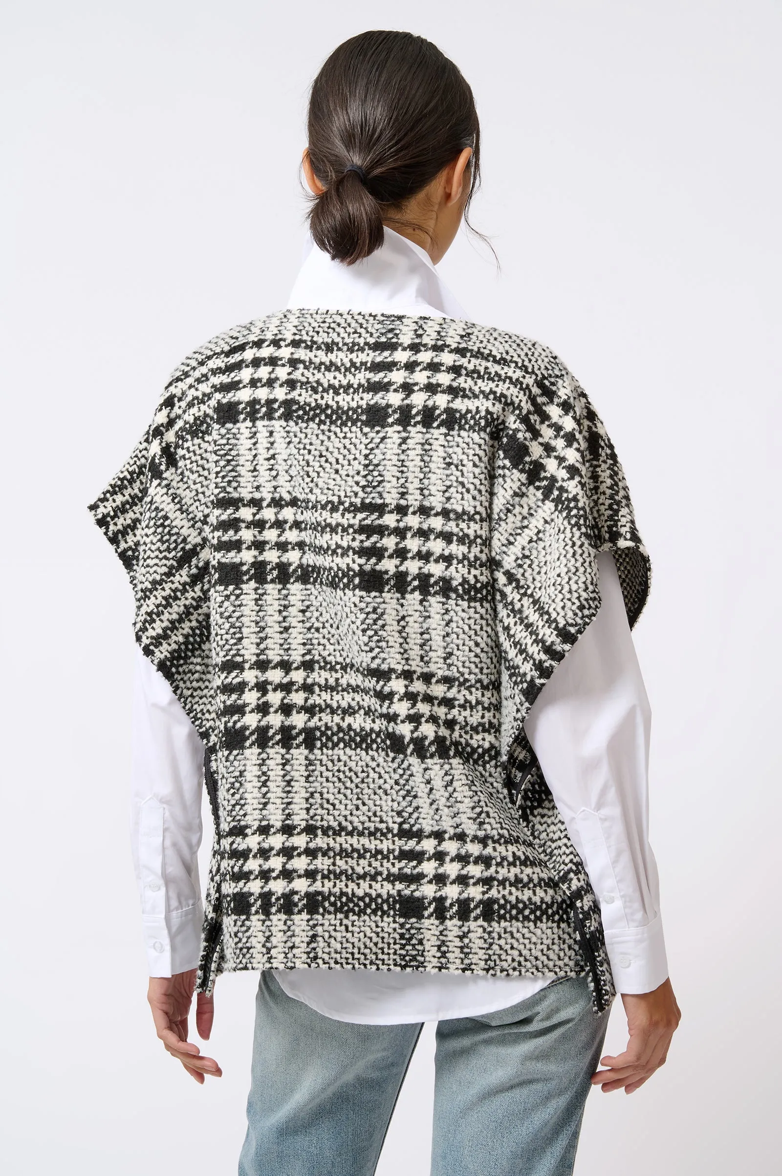 Plaid Poncho - Black/White