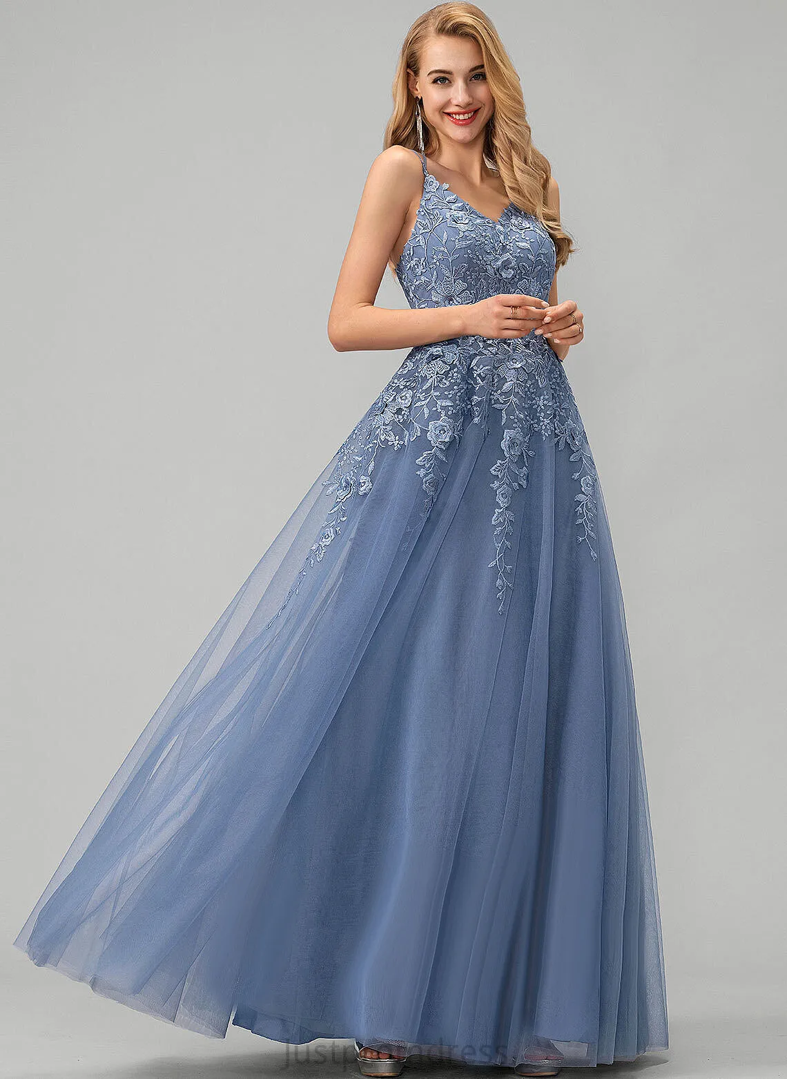 Prom Dresses V-neck Ball-Gown/Princess Tulle Floor-Length Kaitlyn