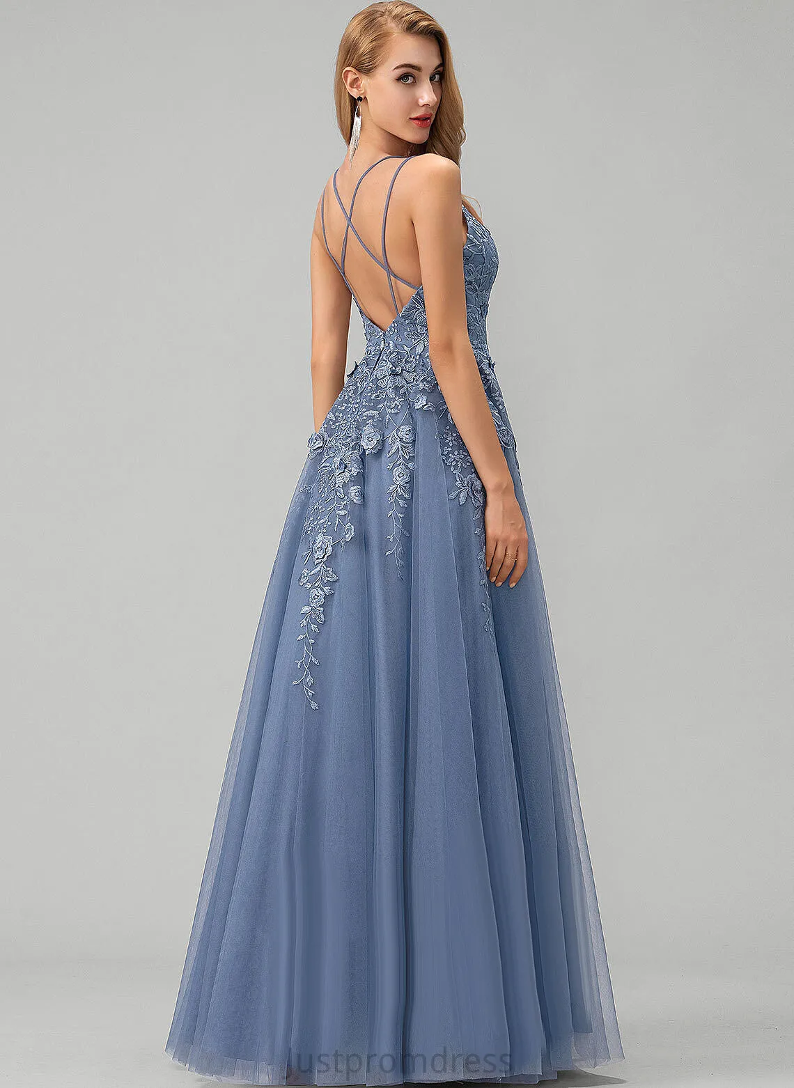 Prom Dresses V-neck Ball-Gown/Princess Tulle Floor-Length Kaitlyn